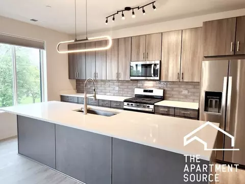 5117 Fairview Ave #101, Downers Grove, IL 60515