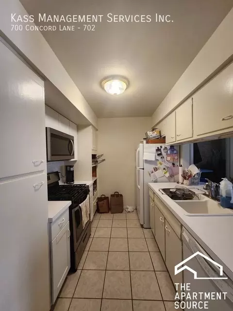 700 Concord Ln #706, Barrington, IL 60010