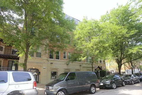 5054 N Winthrop Ave #313, Chicago, IL 60640