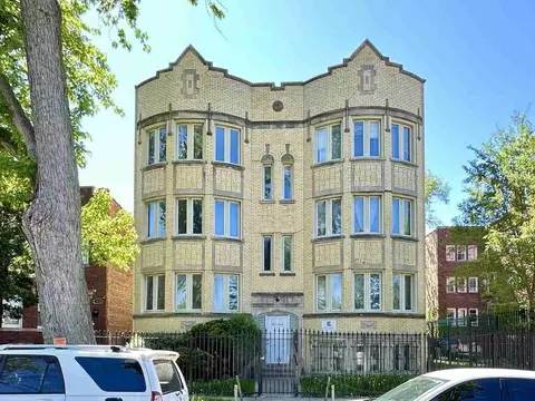 7932 S Kingston Ave #1S, Chicago, IL 60617