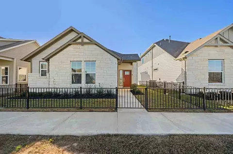 1200 Kohlers Xing, Kyle, TX 78640