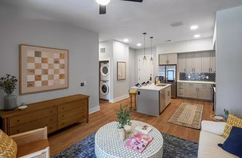 1801 E 51st St, Austin, TX 78723