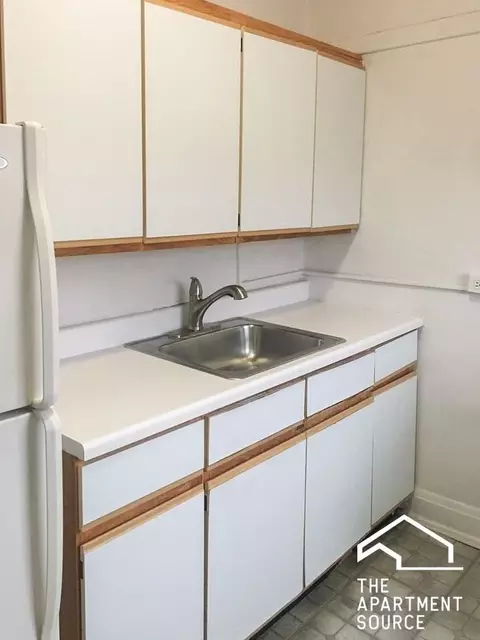 2890 N Clark St #3, Chicago, IL 60657