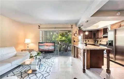 12555 Euclid St, Garden Grove, CA 92840