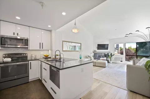 39034 Guardino Dr, Fremont, CA 94538