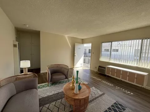 460 W Doran St #305, Glendale, CA 91203