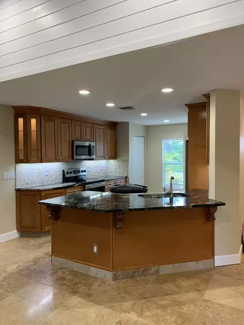 926 NW Spruce Ridge Dr, North River Shores, FL 34994