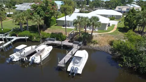 928 NW Spruce Ridge Dr, North River Shores, FL 34994