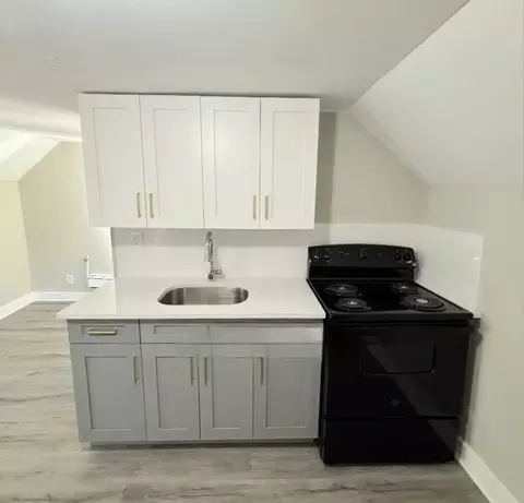 150 Norwood St #3, Newark, NJ 07106