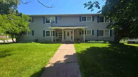 818 2nd Ave #1, Duluth, MN 55810
