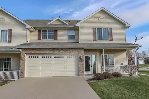 1498 Burr Dr, North Liberty, IA 52317