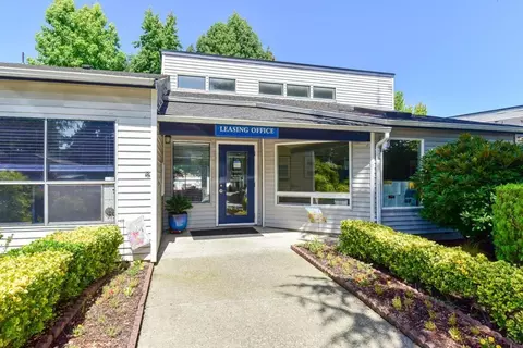 14901 SE 272nd St, Kent, WA 98042