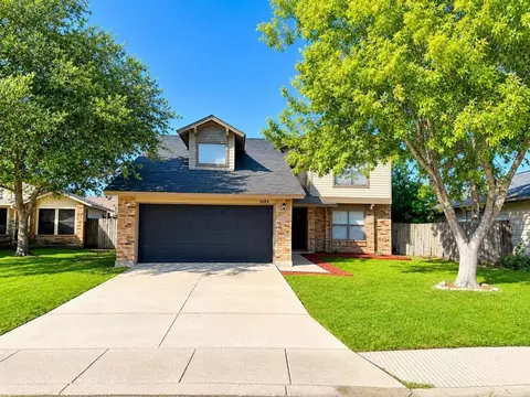 8008 Wayword Trl, San Antonio, TX 78244