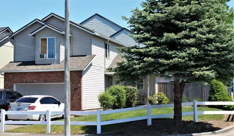 896 SE 74th Ave, Hillsboro, OR 97123
