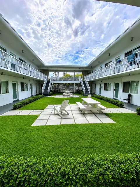 7291 Gary Ave, Miami Beach, FL 33141