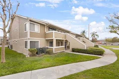 904 Fairway Dr #200, Colton, CA 92324
