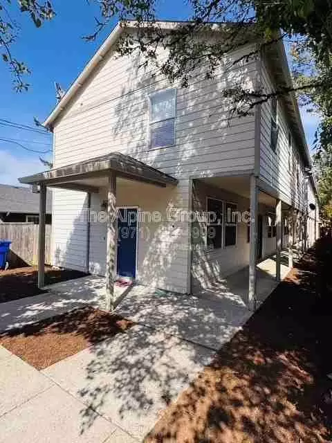 3540 SE 119th Ave #4, Portland, OR 97266