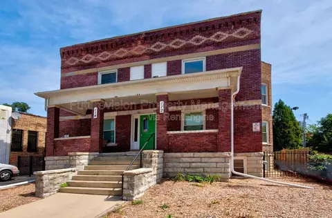112 N Center St #8, Joliet, IL 60435
