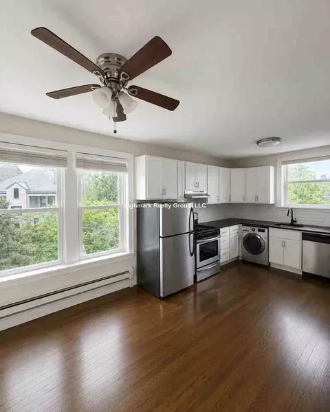 918 Green Bay Rd #G3, Winnetka, IL 60093