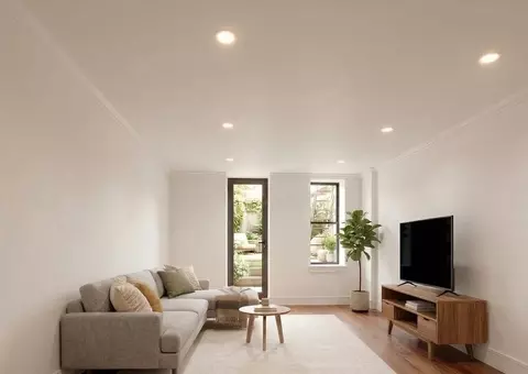 118 E 4th St #3B, New York, NY 10003