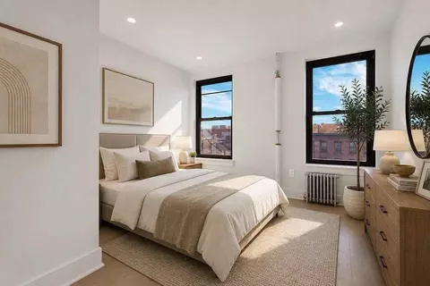 165 1st Ave #3, New York, NY 10003