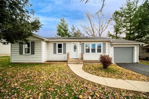 138 Oak Ln, Twin Lakes, WI 53181