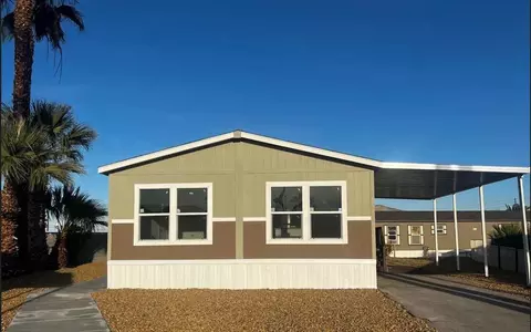 2627 S Lamb Blvd #20, Las Vegas, NV 89121