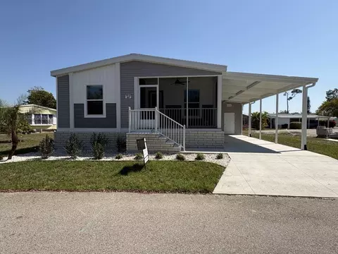 19152 Meadowbrook Ct, North Fort Myers, FL 33903