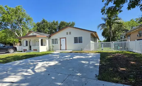 1068 NW 112th St #1068, Miami, FL 33168