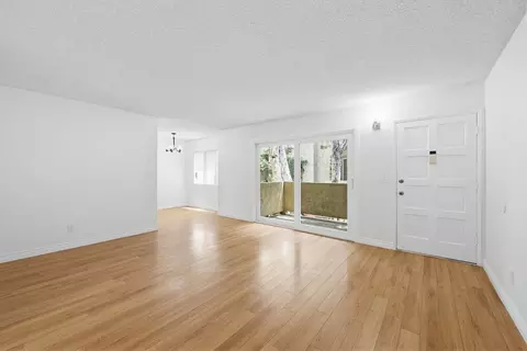 2221 20th St #3, Santa Monica, CA 90405