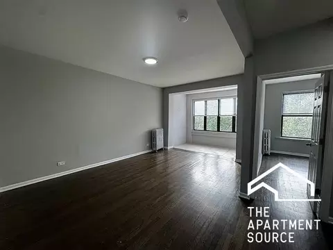 2666 E 77th St #3, Chicago, IL 60649