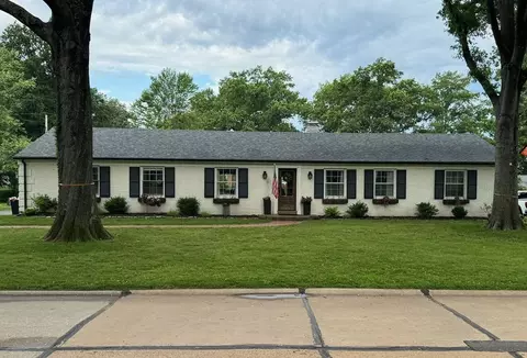 1715 Pine Hill Dr #NA, Des Peres, MO 63131