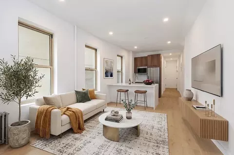 246 E 53rd St #3B, New York, NY 10022