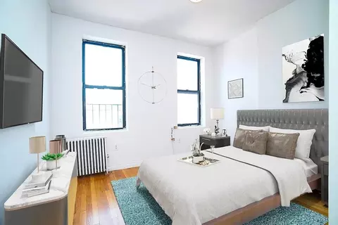 249 E 10th St #3A, New York, NY 10009