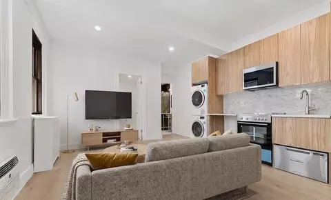 138 E 38th St #7A, New York, NY 10016