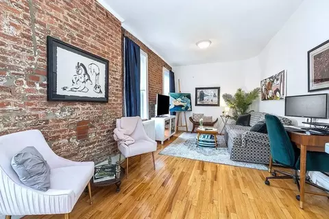 240 Sullivan St #22, New York, NY 10012