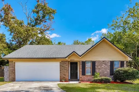 6221 Alfredo Dr W, Jacksonville, FL 32244