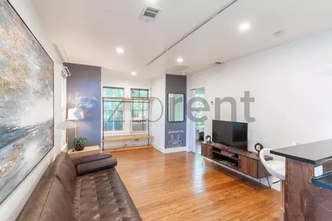 403 San Saba St #A, Austin, TX 78702