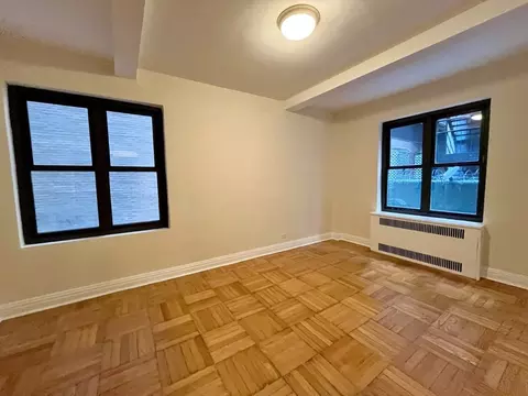141 E 56th St #3C, New York, NY 10022
