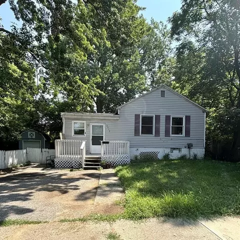 3515 Bergman Ave, Lansing, MI 48910
