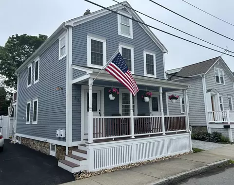 35 Houston Ave #1, Newport, RI 02840