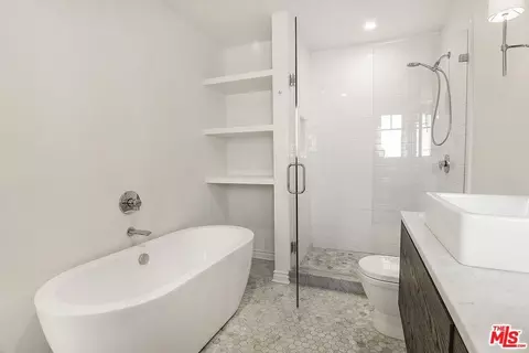 450 N Orange Dr #U, Los Angeles, CA 90036