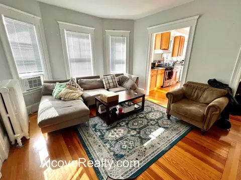 34 Leonard St #2, Somerville, MA 02144