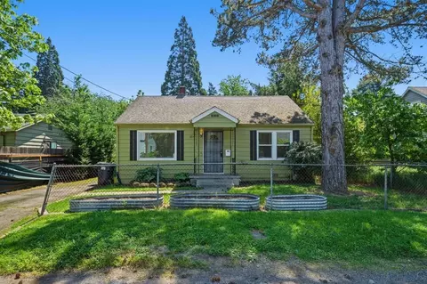 6044 SE Henderson St, Portland, OR 97206