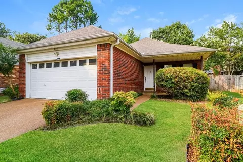 8170 Timber Knoll Ln, Memphis, TN 38018