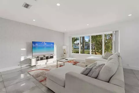 632 S Crescent Dr #1533630P, Hollywood, FL 33021
