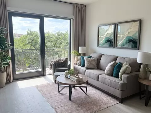4512 Montrose Blvd #1539477P, Houston, TX 77006