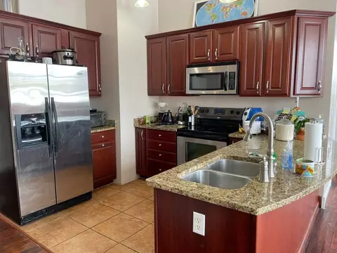 305 S Lincoln St #B, Bloomington, IN 47401