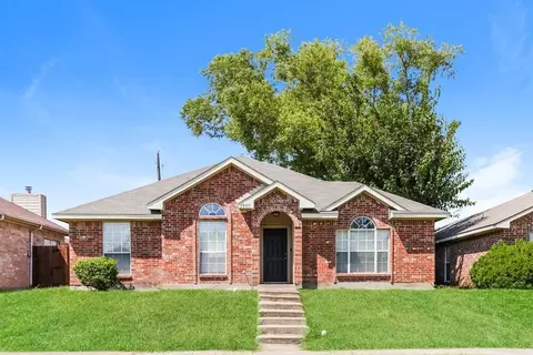2805 Saint Croix Ave, Lancaster, TX 75146