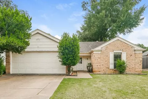 406 Wild Oak Ln, Euless, TX 76039